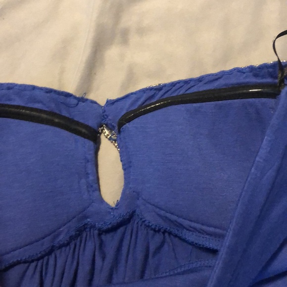 Blue stretchy strapless dress never been worn. - Picture 2 of 4